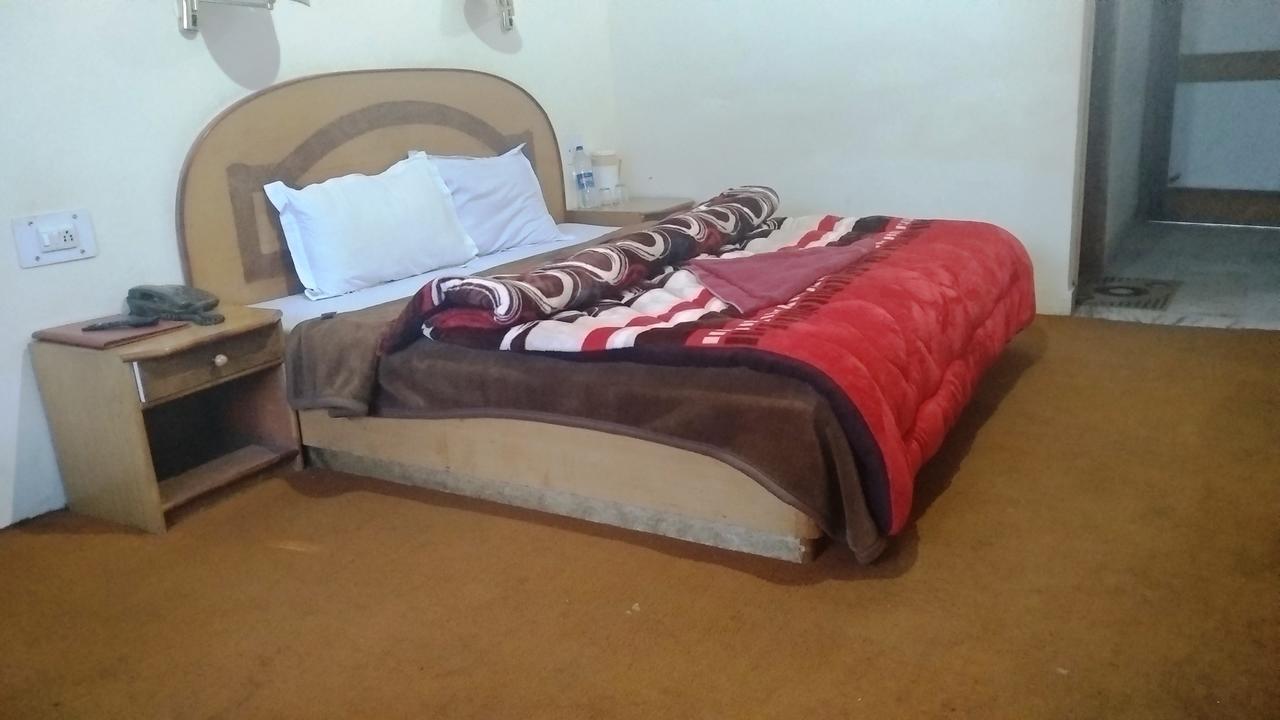 Hotel Arohi Vashist Экстерьер фото